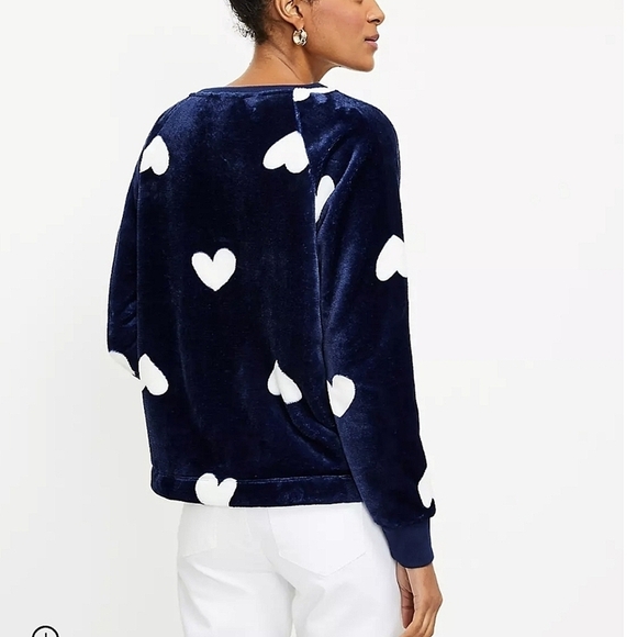 LOFT-Faux Fur Heart Sweatshirt Deep Space-Size Large - Picture 4 of 16